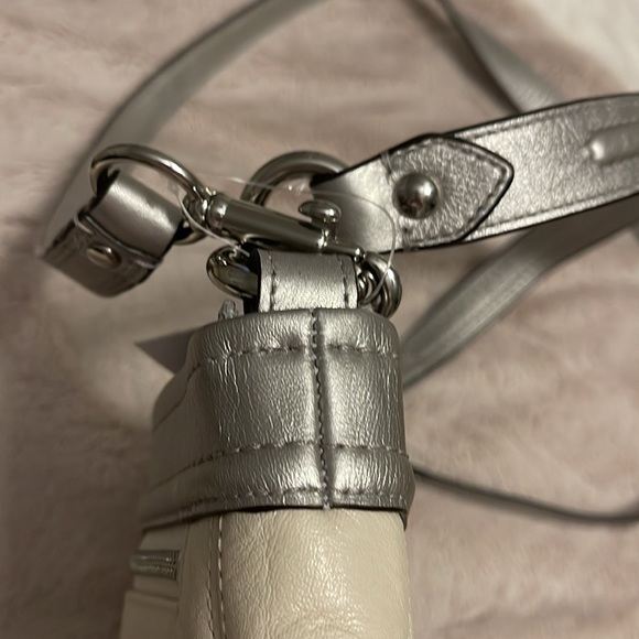 Coach handbag - authentic - Picture 10 of 12